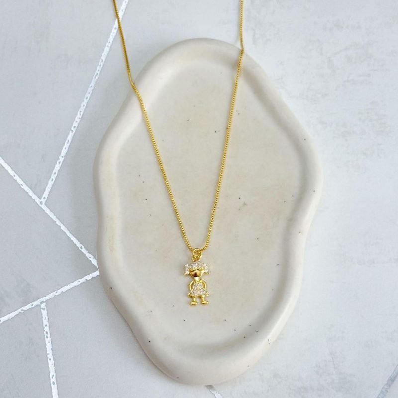 [ SEMI JOIA ] Colar Feminino Dia das Mães Presente Filha Menina Zircônia em Vestido Banho...